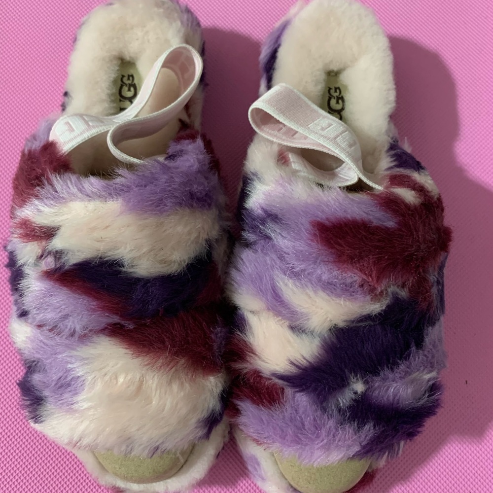 Ugg slides